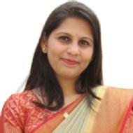 Shivangi T. Class 12 Tuition trainer in Delhi