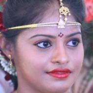 Geeta R. Makeup trainer in Ahmednagar