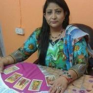 Poonam Chopra Crystal Healing trainer in Ghaziabad