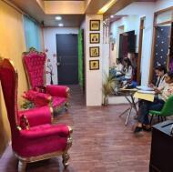 UK International Beauty School Makeup institute in Noida